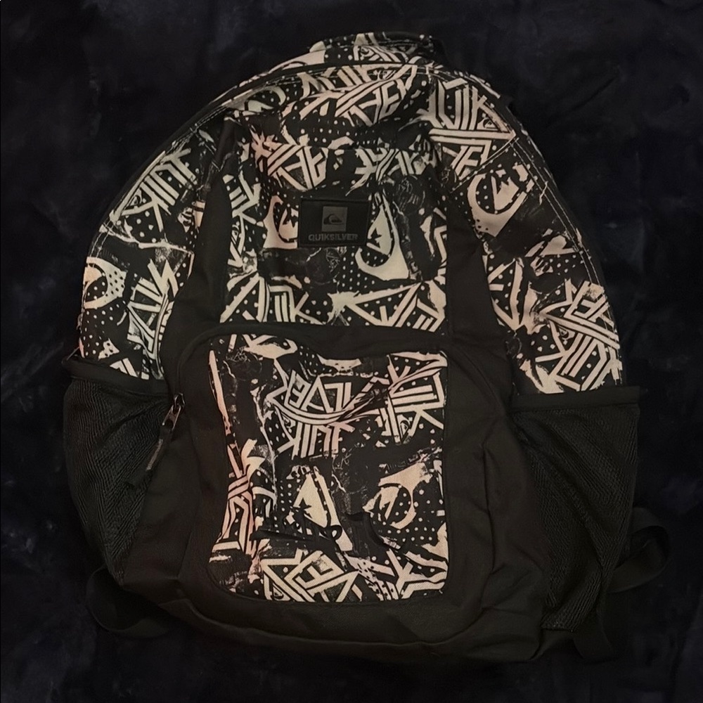 Y2K Quiksilver Black and White Backpack